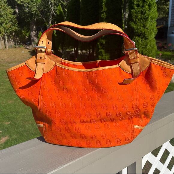 DOONEY & BOURKE Classic Orange Tote Bag - Picture 10 of 16